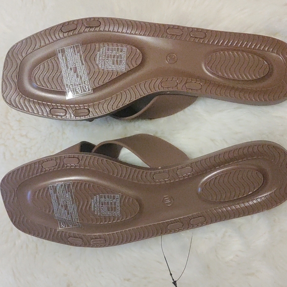 Forever 21 Sandals 10 NWT - Picture 2 of 3